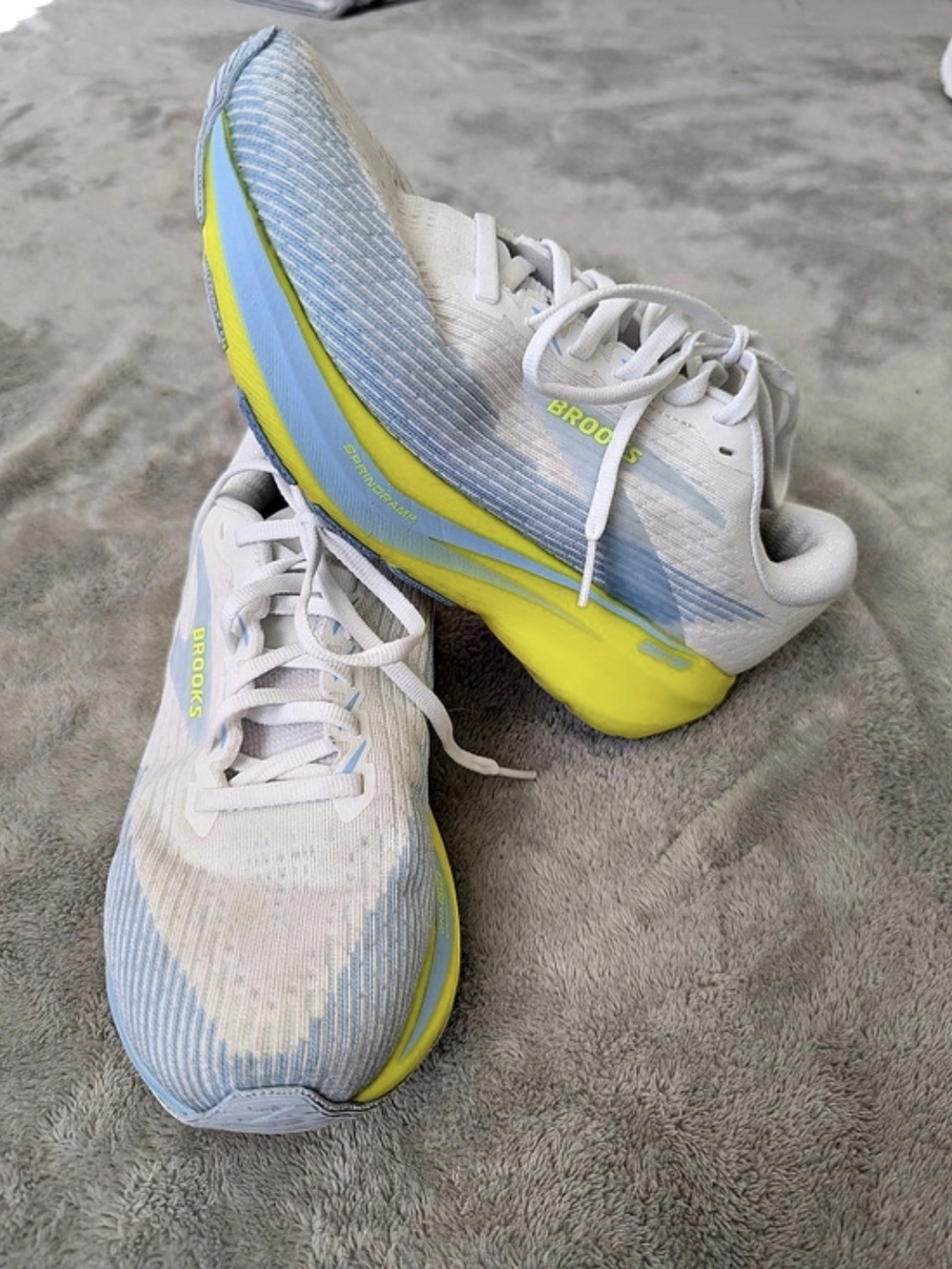 Brooks Ghost AMP Women's Athletic Shoes White & Blue US 7.5 NWT